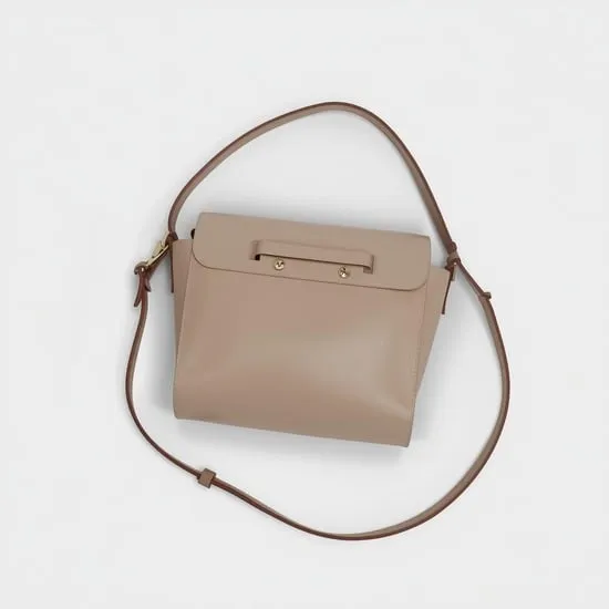 the 13 minimalist purses in 2026 IMG11